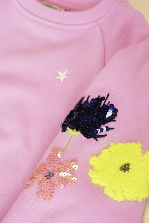 Sweater borduursel op mouwen 600